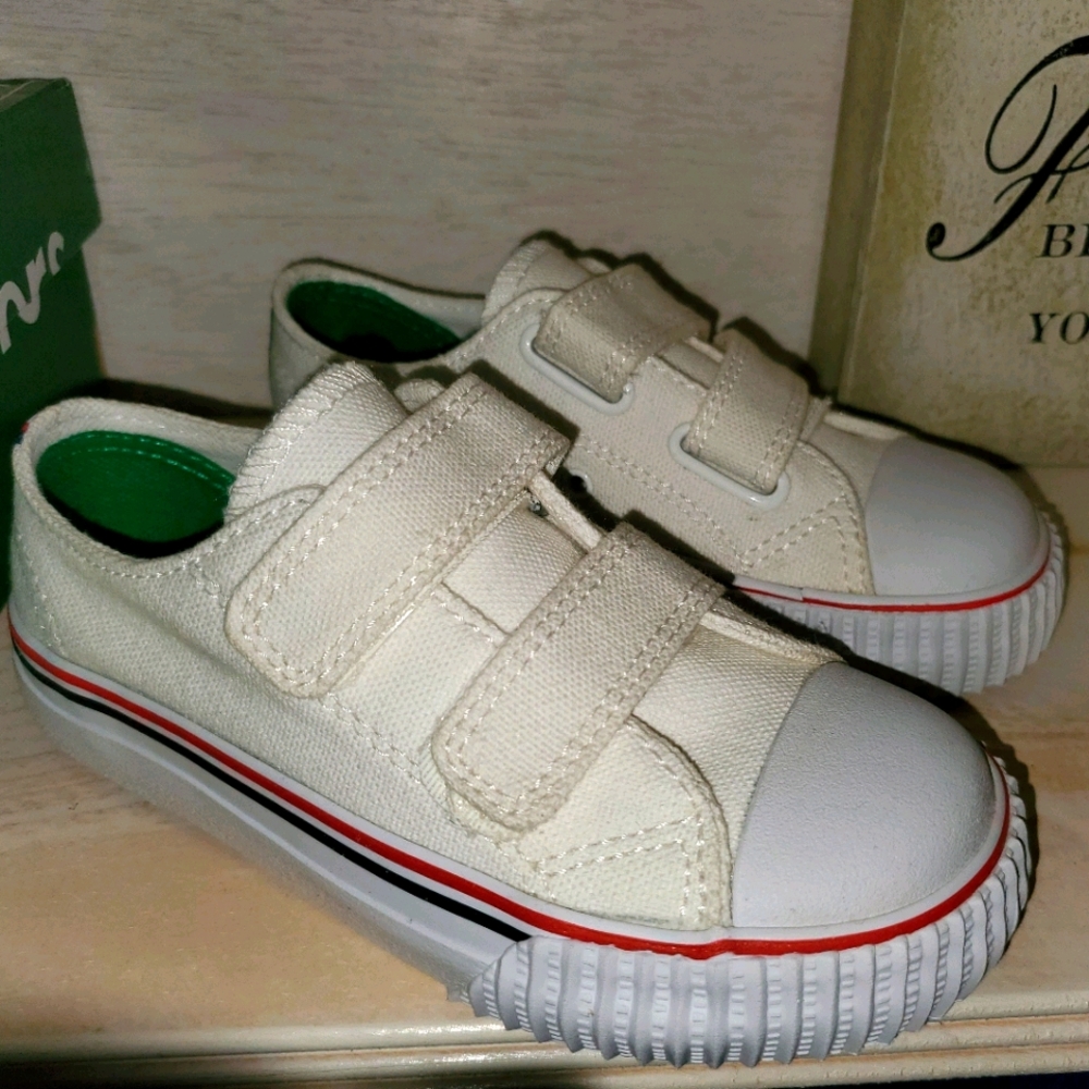 Pf flyers 9c shoes